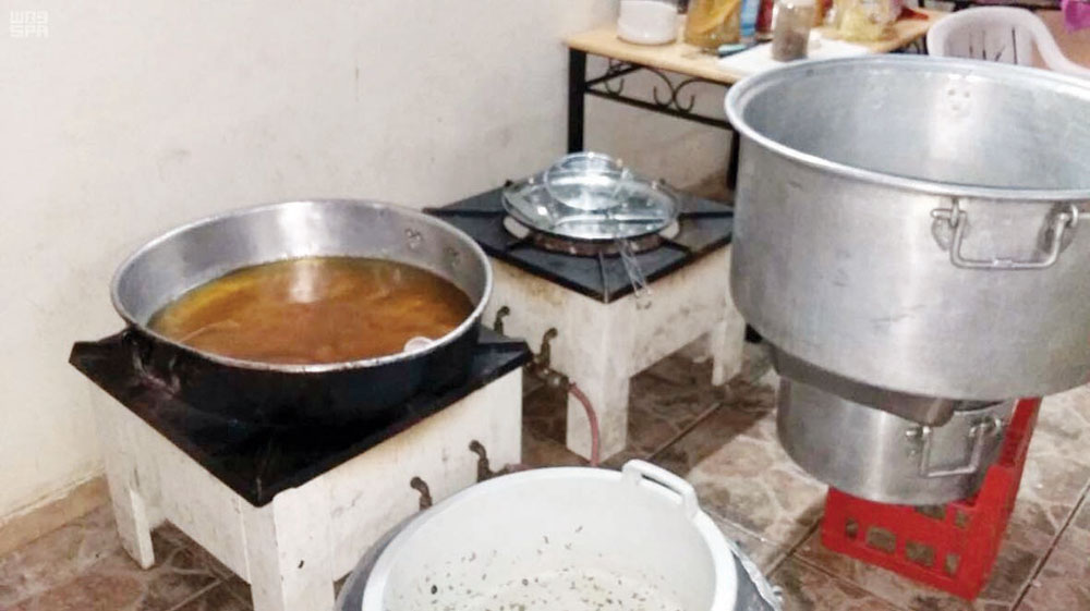 جانب من الأدوات المستخدمة في الطبخ."واس"