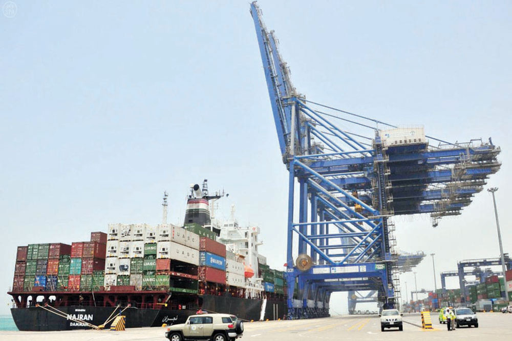 ينص النظام على ألا تتجاوز أجور التأمين 3 آلاف ريال للحاوية.