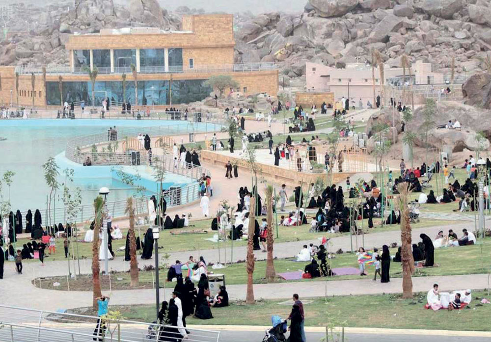 هيأت الأمانة المتنزه بجميع الخدمات لاستقبال الزوار."واس"