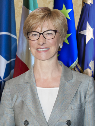 وزيرة الدفاع الإيطالية: قطعنا أول خطوة لتنفيذ الدفاع الأوروبي المشترك