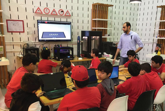 من فعاليات برنامج موهبة الإثرائي الصيفي.«الاقتصادية»