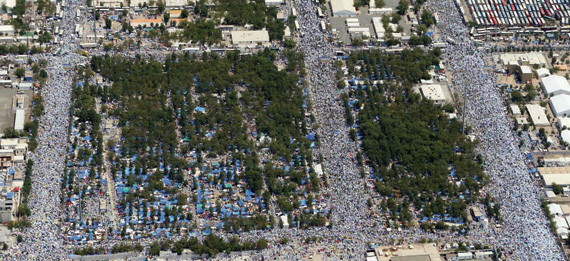 يعمل مخطط تطوير المشاعر على تحقيق عدد من المتطلبات في محاور الإسكان والحركة والخدمات.
تصوير:أحمد حشاد-"الاقتصادية"