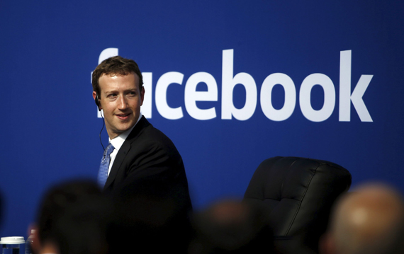 "فيسبوك" يزاحم "لينكد إن" ويختبر خاصية للإعلان عن وظائف