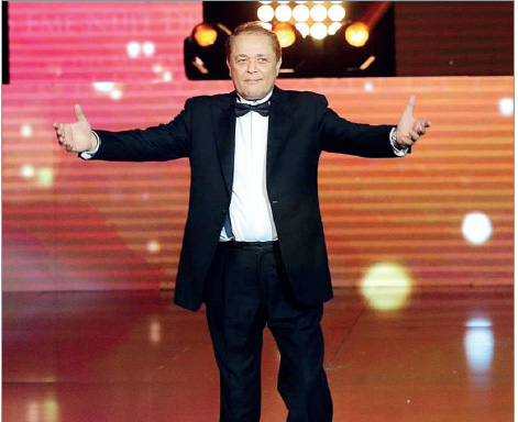 النجم المصري الراحل محمود عبدالعزيز.