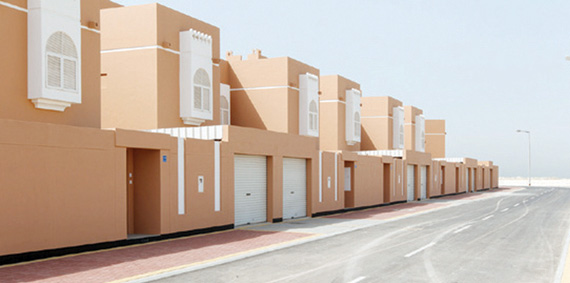 يساعد المشروع في احداث إنفراجة في أزمة السكن التي تعانيها المنطقة الشرقية.