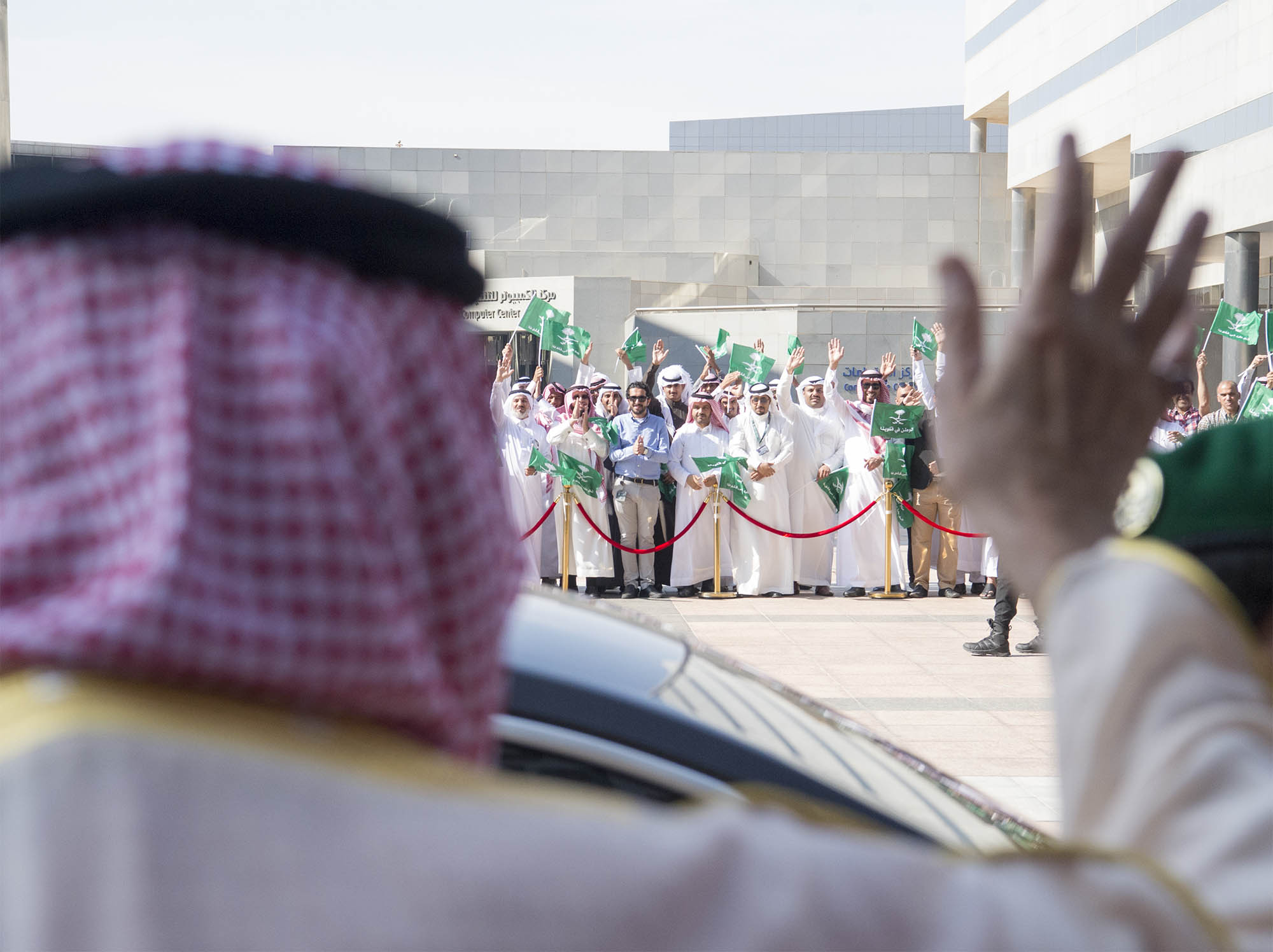 الملك يدشن مشاريع بترولية بقيمة 160 مليارا ومركز الملك عبدالعزيز الثقافي