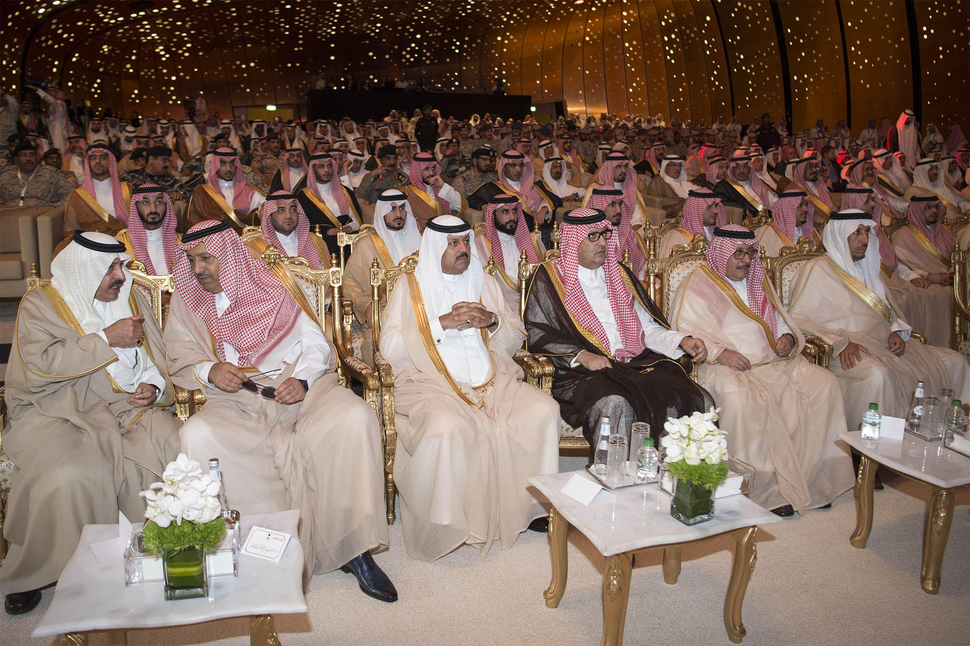 الملك يدشن مشاريع بترولية بقيمة 160 مليارا ومركز الملك عبدالعزيز الثقافي