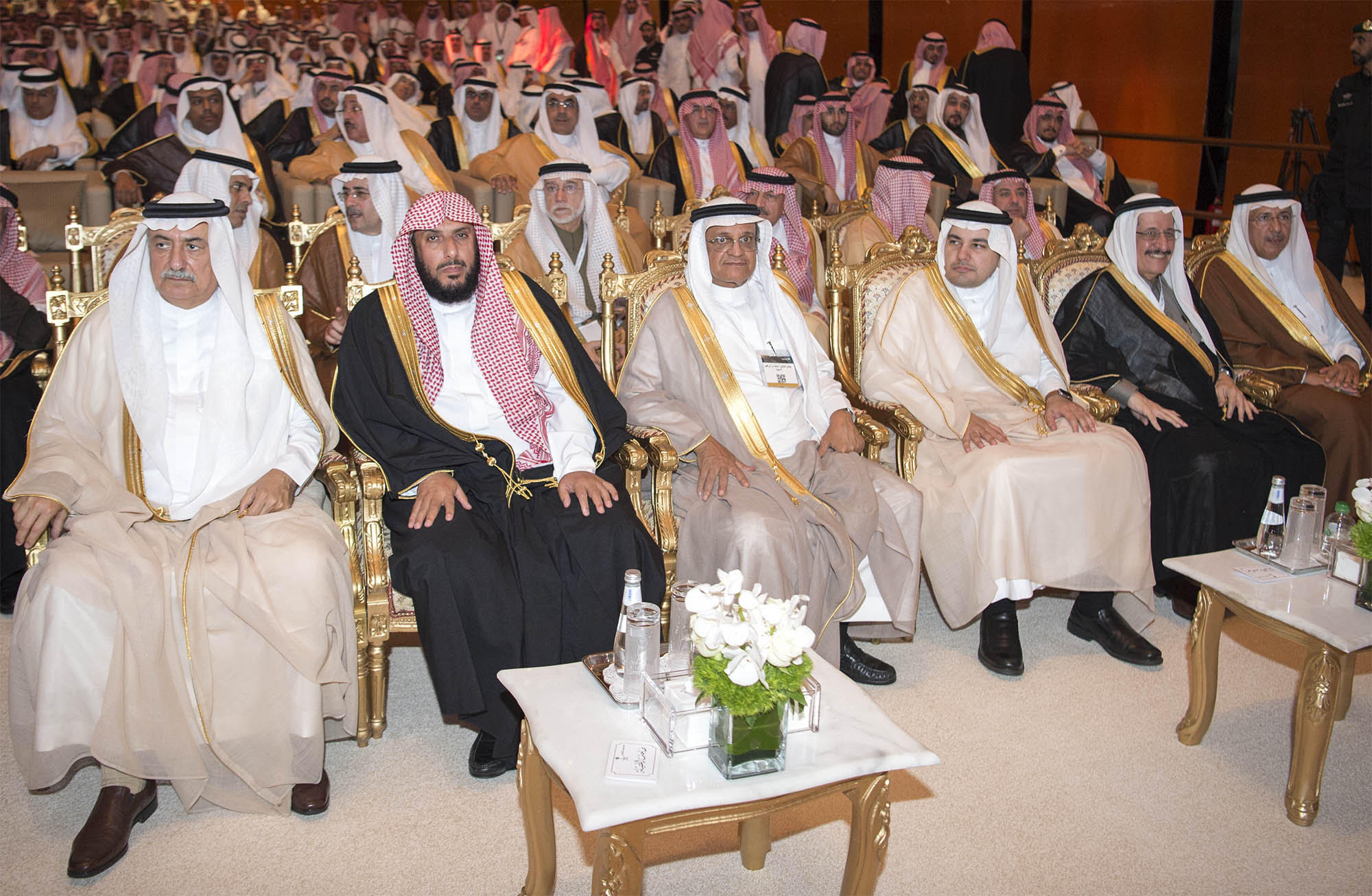 الملك يدشن مشاريع بترولية بقيمة 160 مليارا ومركز الملك عبدالعزيز الثقافي