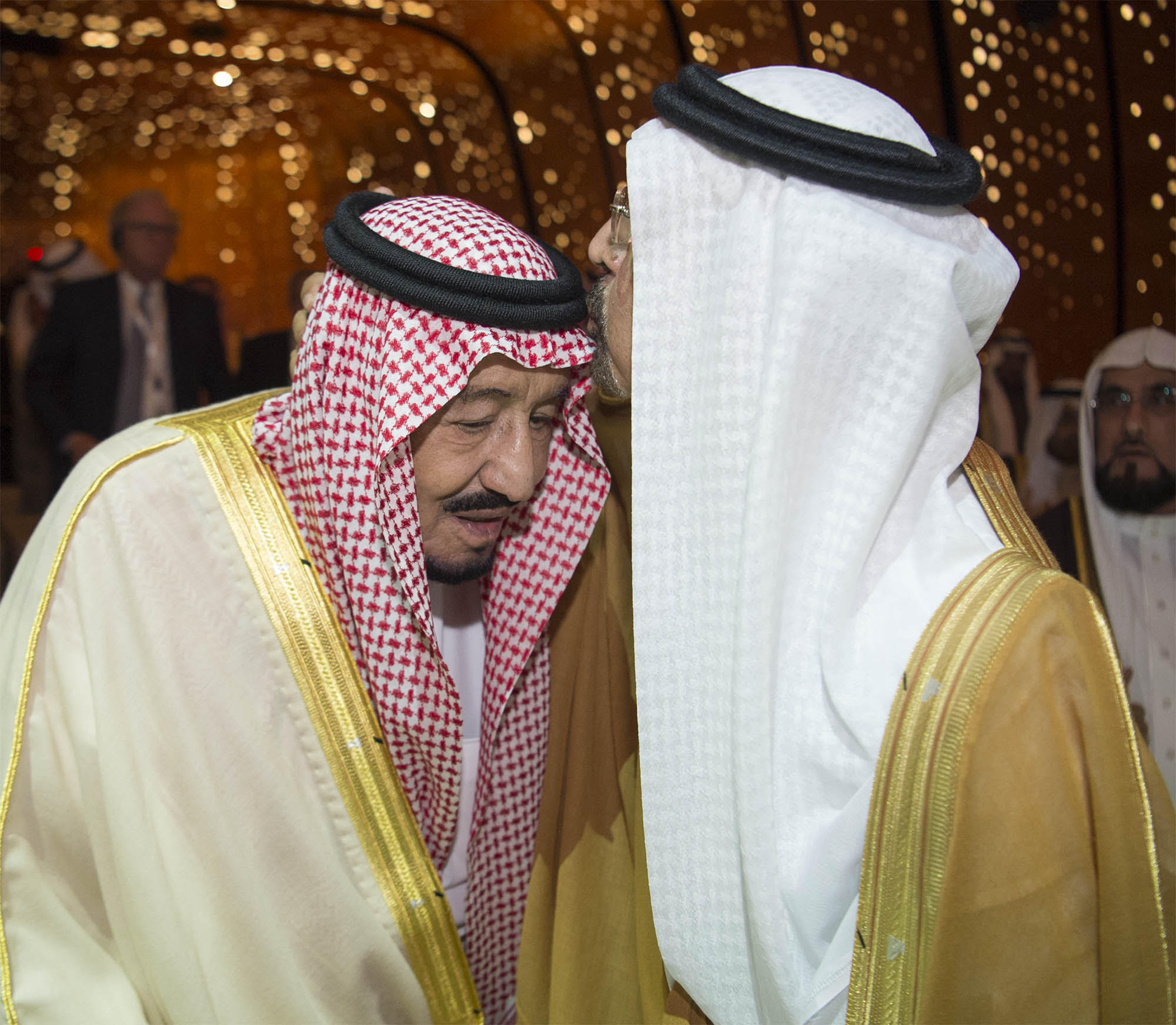 الملك يدشن مشاريع بترولية بقيمة 160 مليارا ومركز الملك عبدالعزيز الثقافي