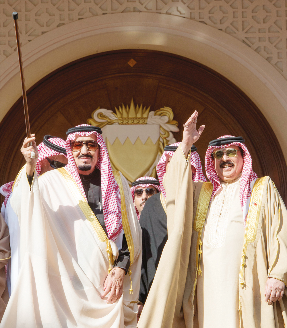 خادم الحرمين وملك البحرين.