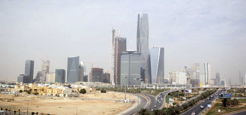 فرص أمام قطاع التمويل لتقديم خدمات مالية وإقراض وتمويل الشركات الصغيرة والمتوسطة. تصوير: خالد الخميس - «الاقتصادية»