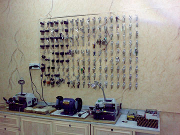 "الحديد" يخفض أسعار نسخ المفاتيح ويزيد هامش الربح للباعة