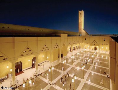 أسرة تتوارث الأذان في جوامع الرياض لأكثر من 100 عام