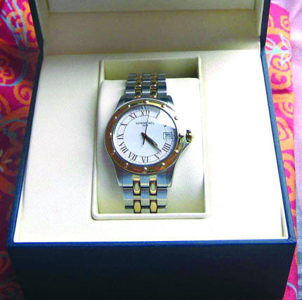 ساعات اليد "الماركة" تحتفظ بزبائنها رغم التقليد