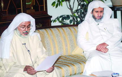 "شوقي ضيف" قدم مشروعات لتيسير النحو .. لكنهم للبيان كارهون!