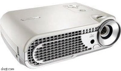 تقنيات الاتصال العصري .. هل تجنب المصلين الملل والتكرار؟