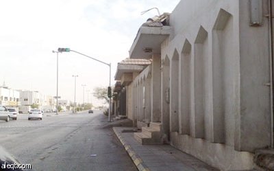 إشارات ضوئية تربك حياة السكان.. وتقلقهم ليلاً