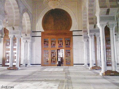 نعتمد الأشكال الهندسية المستمدة من السنة لفضل الصفوف الأولى في تصاميم المساجد