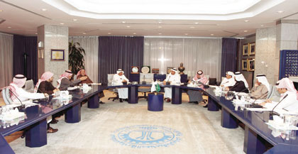 غرفة الرياض تقيم للمحامين برامج للتواصل