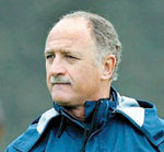 بيسيريو .. خيار الأخضر الأول واستبعاد سكولاري