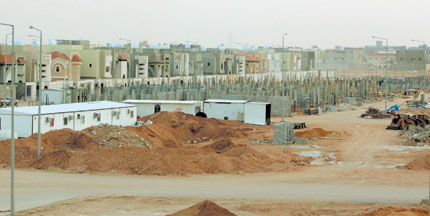 قلة المطورين وتأخر التشريعات.. تفاقم أزمة الإسكان في المملكة