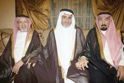 محمد الراجحي يحتفل بزواج حفيدته