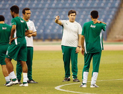 الأخضر يعزل نفسه في سيئول خوفا من إنفلونزا الخنازير