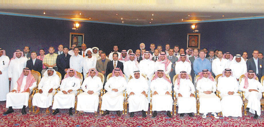 العثيم تجتمع بالمستأجرين وأصحاب الوكالات العالمية والمحلية