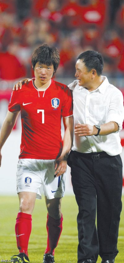 مدرب كوريا الجنوبية: أتمنى عدم تأهل الأخضر للمونديال