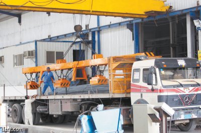 بعد عام من الحظر.. إعادة تصدير الحديد بـ 3 اشتراطات