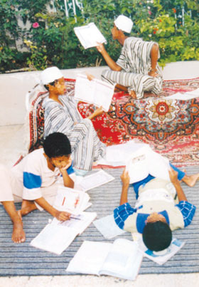 الدروس الخصوصية.. أين الحل؟