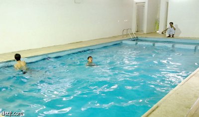 مسابح الاستراحات .. خطر لمن لا يجيد السباحة