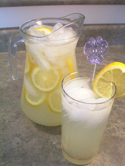 طبيب مصري: كوب من الليمون محلى بعسل النحل يقي من أنفلونزا الخنازير