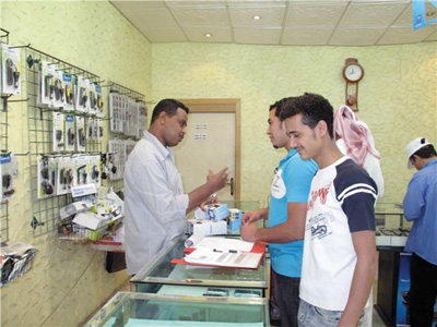 «مبيعات الجوالات».. سوق سوداء قبل العيد ترفع الأسعار 25%