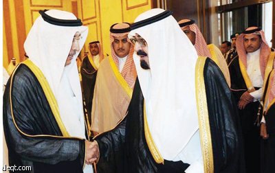 الملك يستقبل المشرف العام التنفيذي على مستشفى «التخصصي»