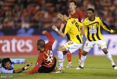 الاتحاد يعطل الكمبيوتر الياباني ويتأهل إلى نهائي آسيا