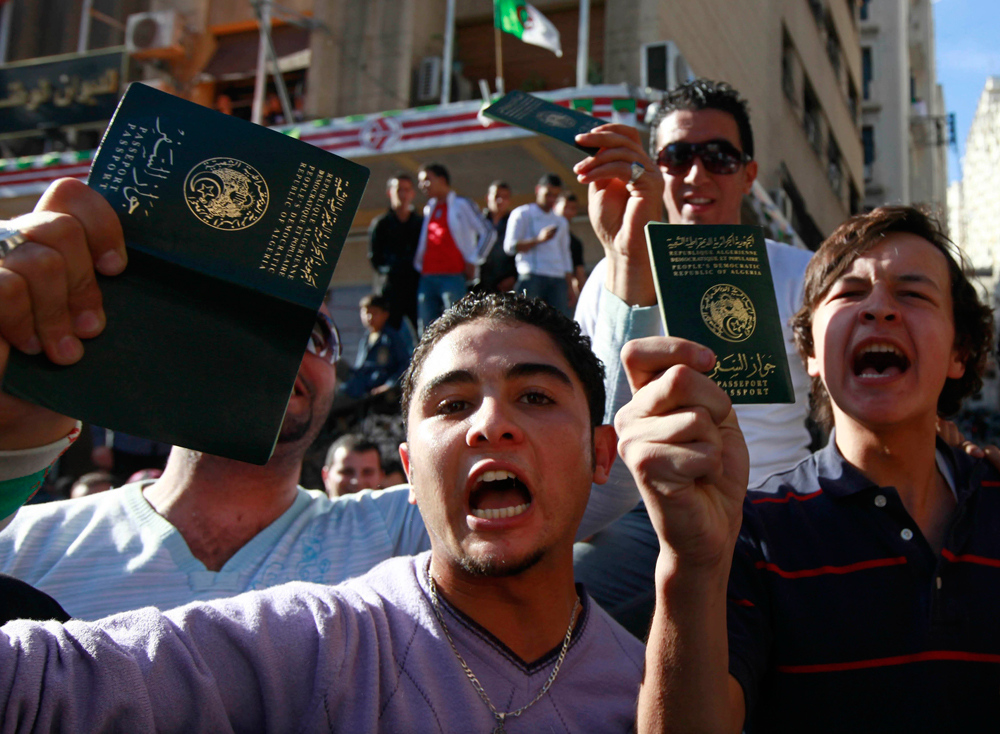 مباراة مصر والجزائر.. تفاعلات شعبية ومخاوف أمنية وطموحات رياضية