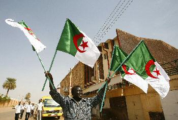 مباراة مصر والجزائر.. تفاعلات شعبية ومخاوف أمنية وطموحات رياضية