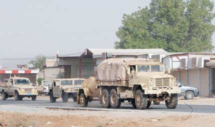 القوات السعودية تحبط هجوما مسلحا لمئات المتسللين