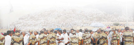 رجال الأمن .. عين هنا وأخرى هناك وبينهما تتجلى شخصية «العراب»