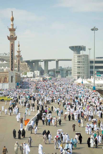 «هيئة الرقابة» ترفع تقريراً مفصلاً عن أداء 28 جهة حكومية في الحج