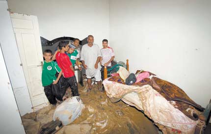 «حقوق الإنسان» تكشف 3 مخالفات ضاعفت كارثة سيول جدة