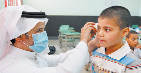 «تعليم الشرقية» تحذر المعلمين من إلزام الطلاب بإحضار مواد معقمة