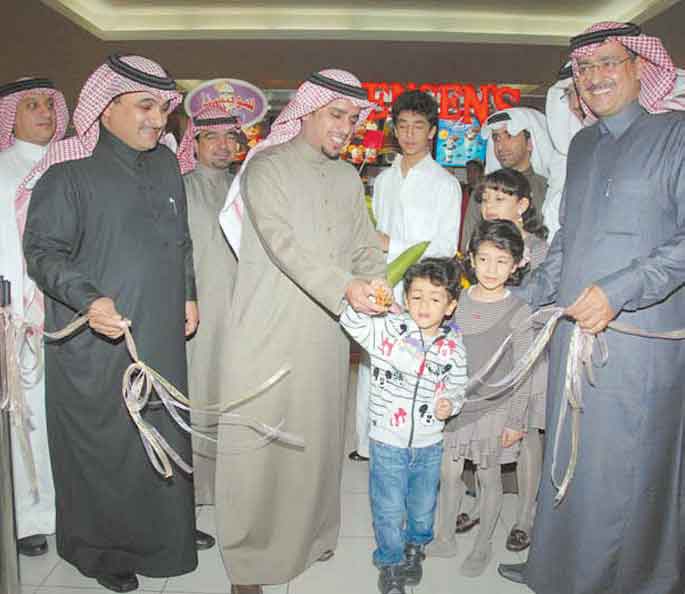 «الاتصالات السعودية» ترعى معرضا تشكيليا بمناسبة عودة ولي العهد