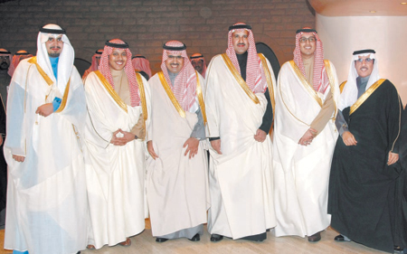 أسرة آل وردة تحتفل بزفاف «سعود»