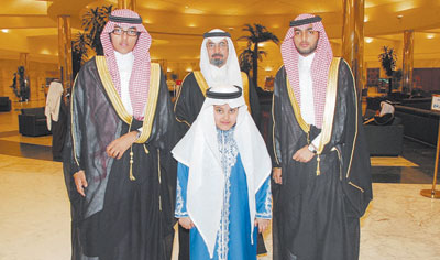 الأمير نايف بن سلمان يشرف حفل زواج آل عرفج