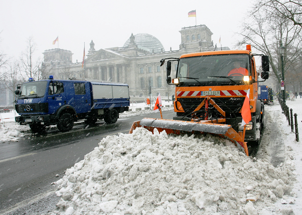 الثلوج مازالت متساقطة وبالأخص على قمة جبل فيلدبيرغ بالقرب من فرانكفورت.