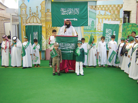 الأمير محمد بن فهد الداعم الأول لاستثمار العقول تربوياً ويشجع المتفوقين بجوائز سنوية