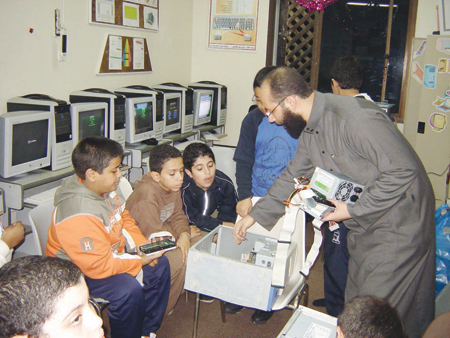 الأمير محمد بن فهد الداعم الأول لاستثمار العقول تربوياً ويشجع المتفوقين بجوائز سنوية