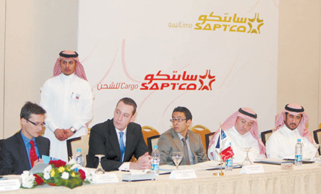 «النقل الجماعي» تدخل منافسة القطارات والمترو بشراكة فرنسية